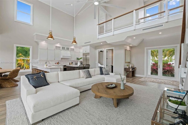 4 of 33 - 134 Nautilus Dr, Islamorada, FL