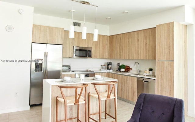2 of 10 - 3900 Biscayne Blvd S-202, Miami, FL
