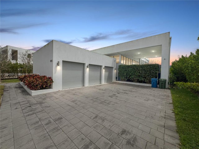 1 of 32 - 16582 S Botaniko Dr S, Weston, FL
