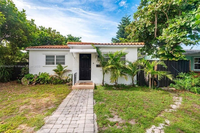 2 of 38 - 2506 Harding St, Hollywood, FL