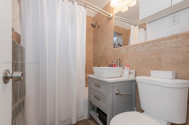 3 of 38 - 2506 Harding St, Hollywood, FL