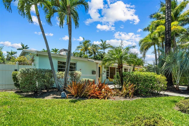 1 of 50 - 922 N 13th Ter, Hollywood, FL