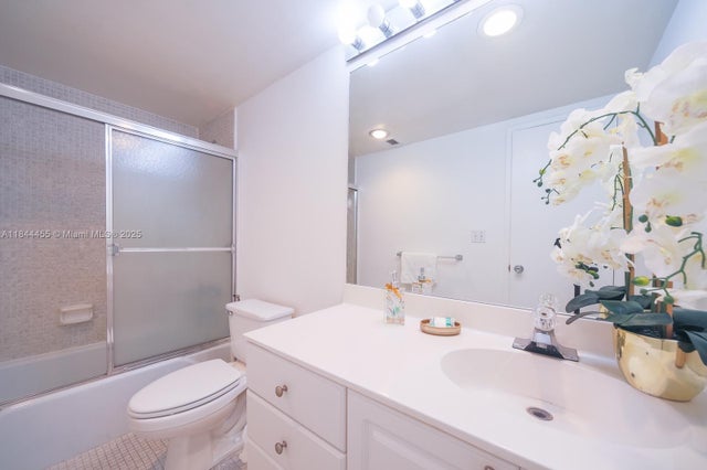 3 of 17 - 19370 Collins Ave 622, Sunny Isles Beach, FL