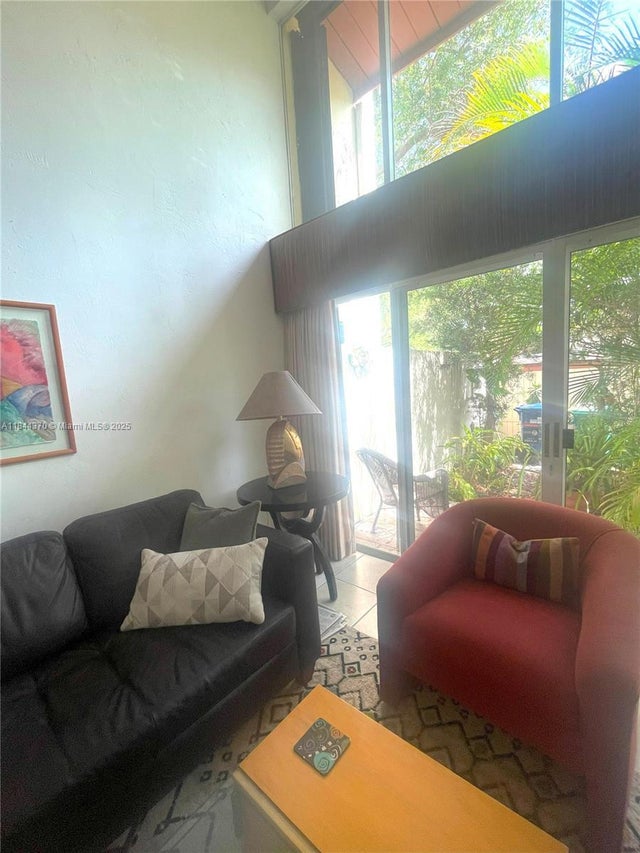 3 of 21 - 10483 Sw 78th St, Miami, FL