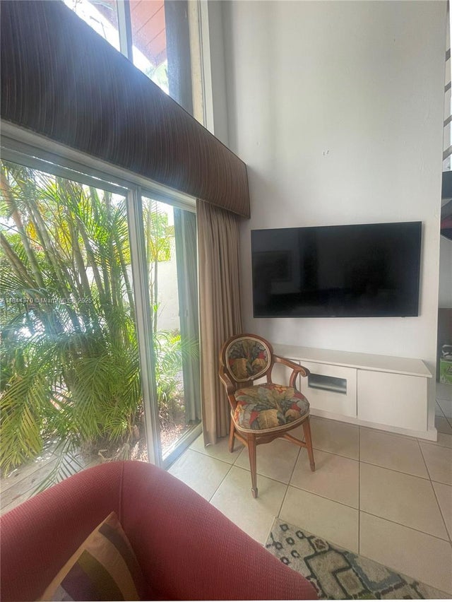 5 of 21 - 10483 Sw 78th St, Miami, FL