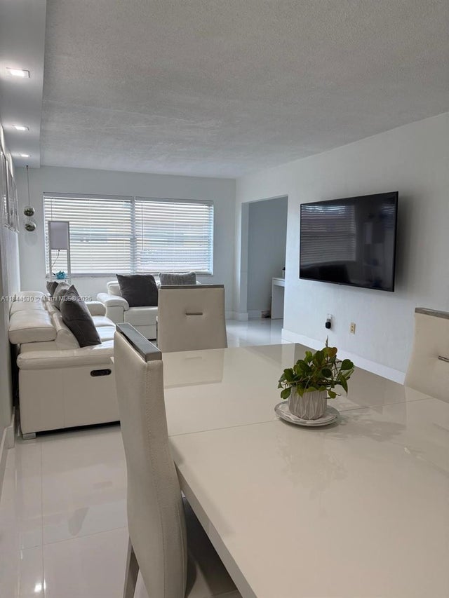 3 of 13 - 495 Nw 72nd Ave 408, Miami, FL