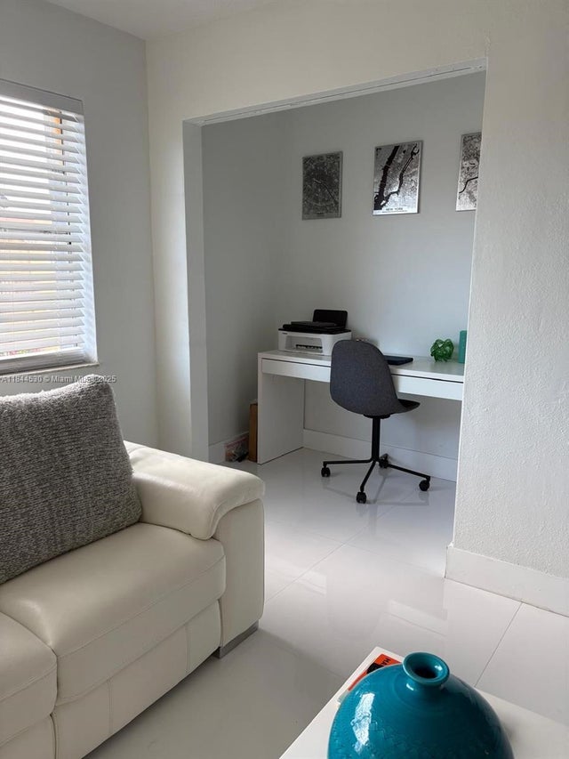 5 of 13 - 495 Nw 72nd Ave 408, Miami, FL