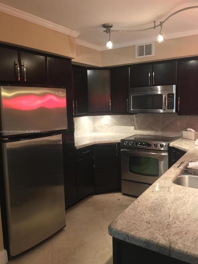 3 of 14 - 1733 Village Blvd 108, West Palm Beach, FL