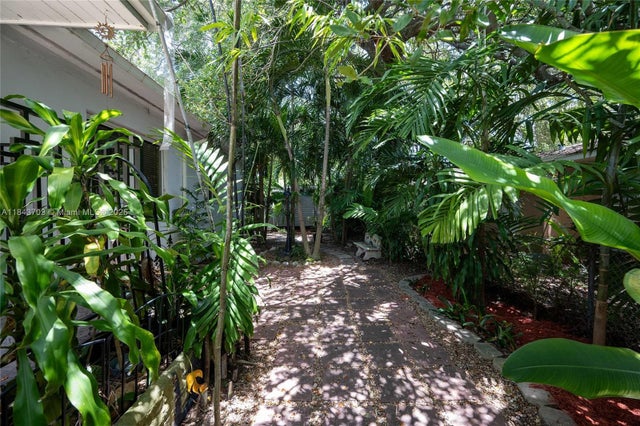 5 of 20 - 13325 Ne 10th Ave, North Miami, FL