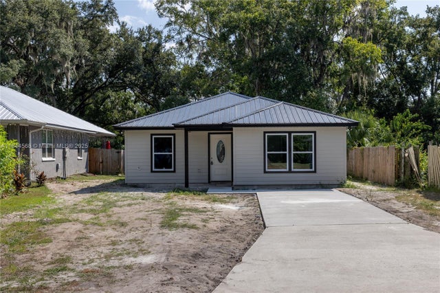 1 of 32 - 1523 Ne 1st Avenue, Gainesville, FL