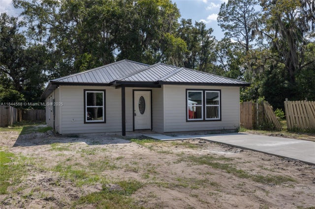 2 of 32 - 1523 Ne 1st Avenue, Gainesville, FL