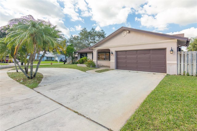 2 of 38 - 11945 Sw 54th St, Cooper City, FL