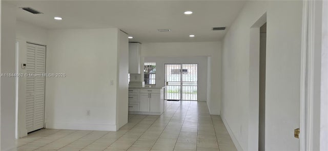 2 of 36 - 699 W 14th St, Hialeah, FL