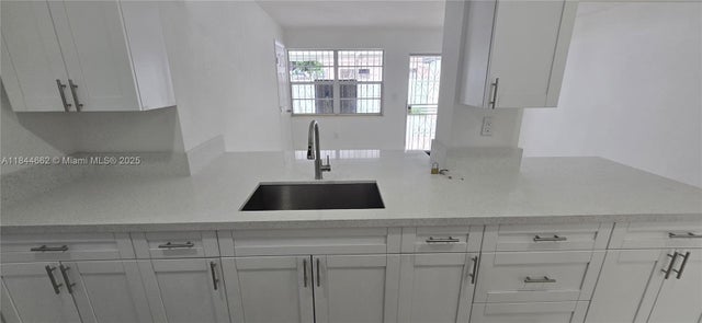 4 of 36 - 699 W 14th St, Hialeah, FL