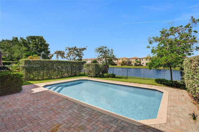1 of 66 - 643 Ne 191st Ter, Miami, FL