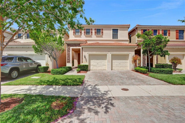 2 of 66 - 643 Ne 191st Ter, Miami, FL