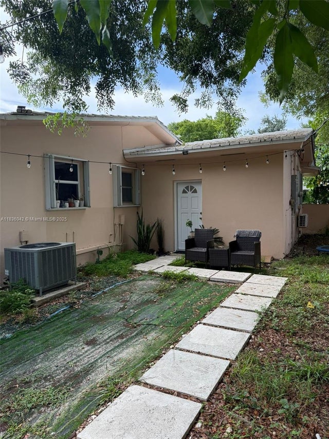 5 of 5 - 2 Ne 91st St, Miami Shores, FL