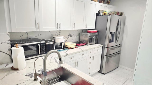 2 of 79 - 1 Alhambra Cir 501, Coral Gables, FL
