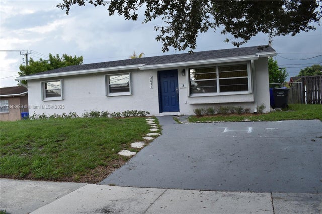 1 of 38 - 3041 N 74th Ave, Hollywood, FL