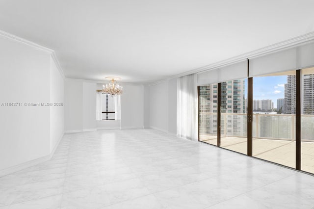 3 of 32 - 19500 Turnberry Way 9d, Aventura, FL
