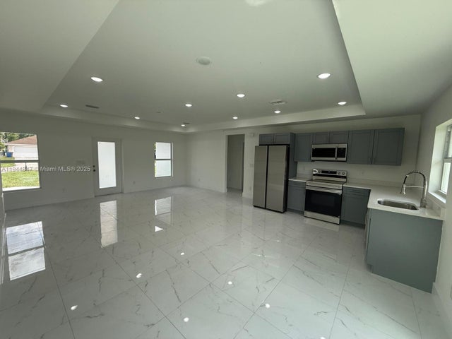 5 of 23 - 322 Mcarthur, Lehigh Acres, FL