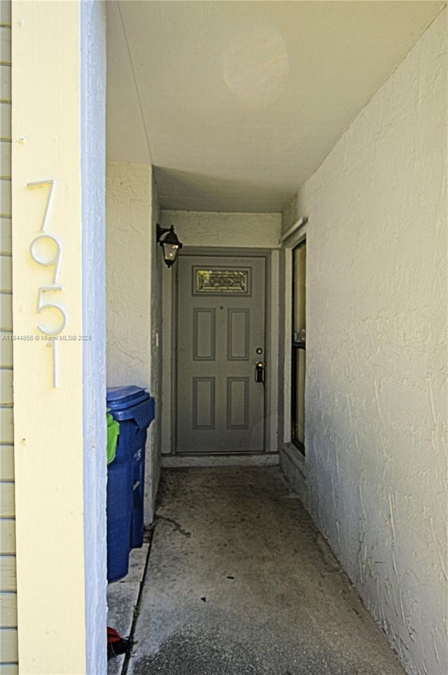 2 of 26 - 7951 Nw 41st Ct, Sunrise, FL