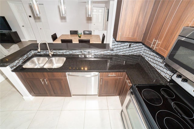5 of 48 - 17100 N Bay Rd 1802, Sunny Isles Beach, FL
