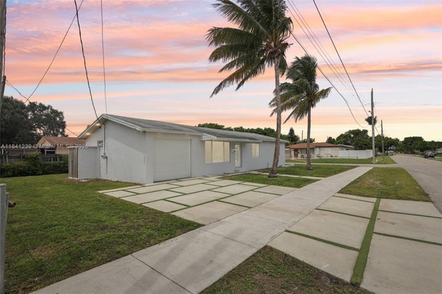 1 of 46 - 2455 Wiley Ct, Hollywood, FL