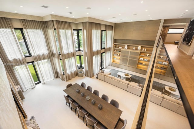 5 of 44 - 110 Holiday Dr, Hallandale Beach, FL