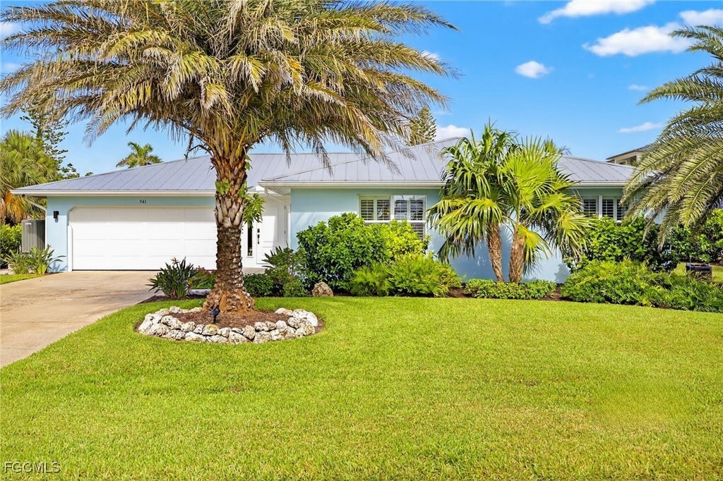 941 Pecten Ct, SANIBEL