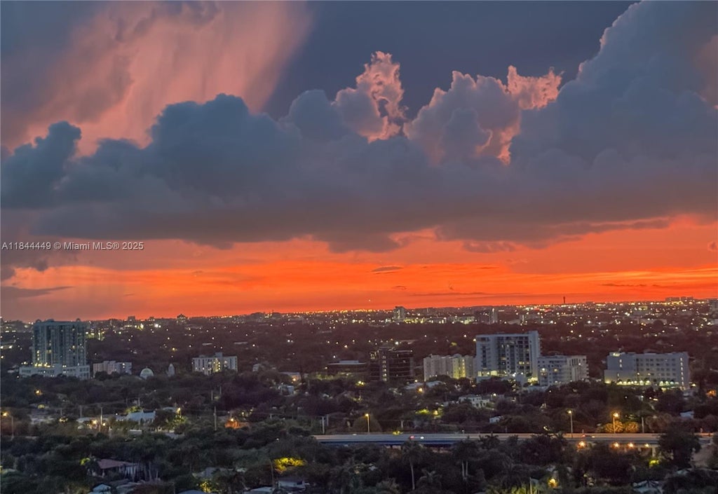 1643 Brickell Ave 2506, Miami