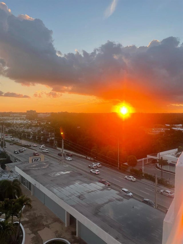 2 of 14 - 13499 Biscayne Blvd 902, North Miami, FL