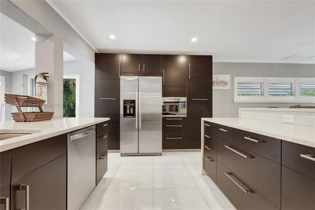 2 of 49 - 424 Ne 27th Dr, Wilton Manors, FL