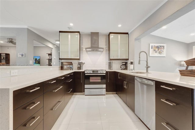 3 of 49 - 424 Ne 27th Dr, Wilton Manors, FL