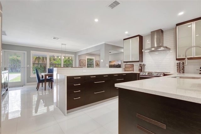 4 of 49 - 424 Ne 27th Dr, Wilton Manors, FL