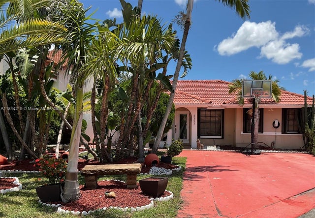 1 of 25 - 8453 Nw 189 Street Rd, Hialeah, FL