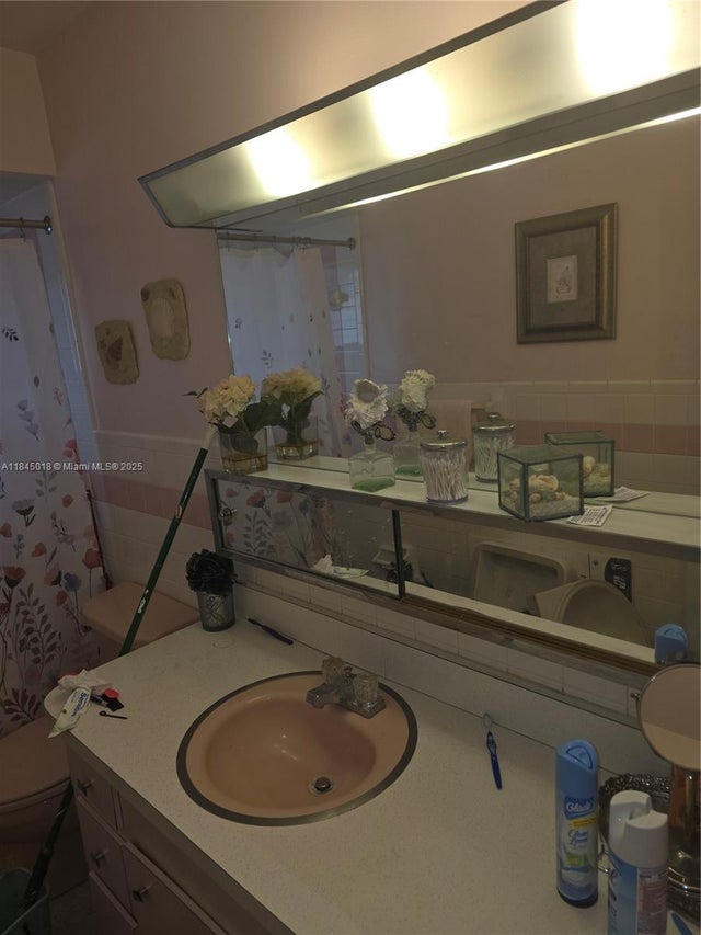 5 of 6 - 3847 S Cir Dr 9, Hollywood, FL