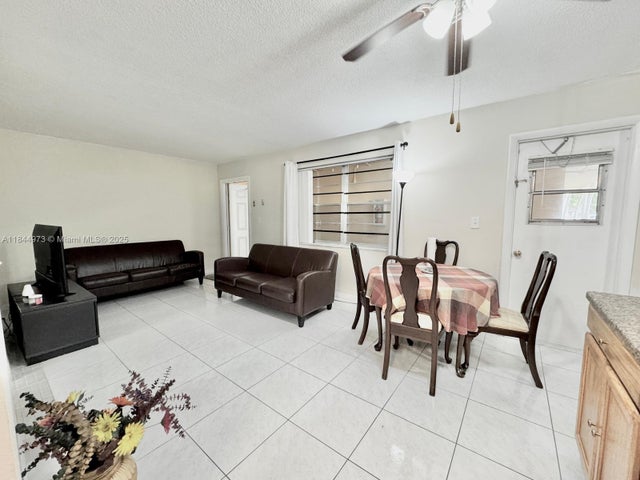 5 of 16 - 2145 Pierce St 122, Hollywood, FL