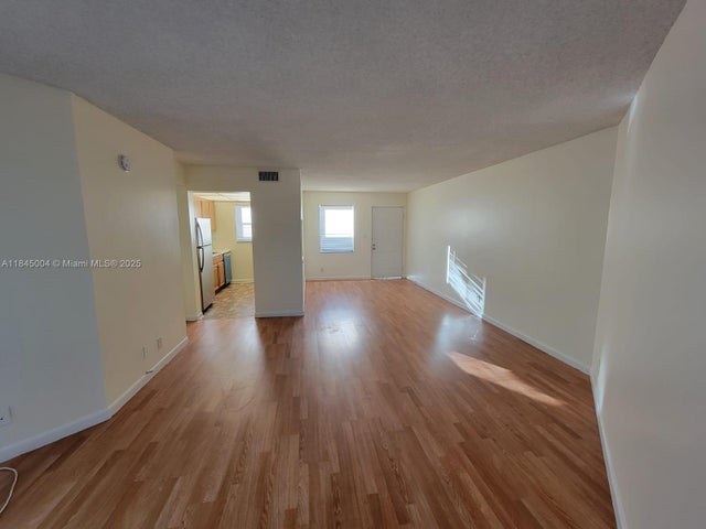3 of 28 - 1720 N Congress Ave 403, West Palm Beach, FL