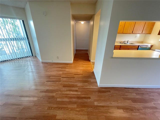 4 of 28 - 1720 N Congress Ave 403, West Palm Beach, FL