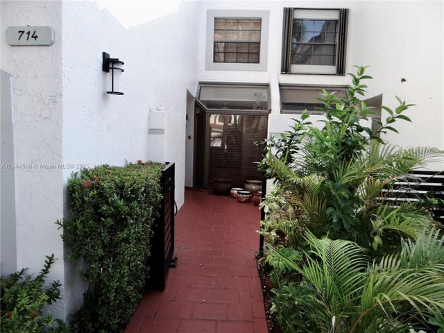 3 of 67 - 3500 Magellan Cir 714, Aventura, FL