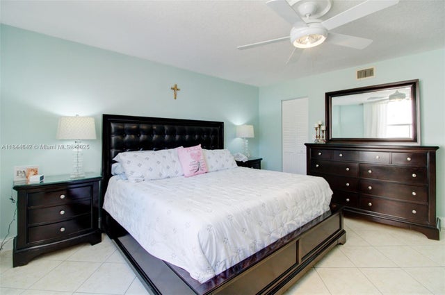 3 of 20 - 1865 S Ocean Dr 4h, Hallandale Beach, FL