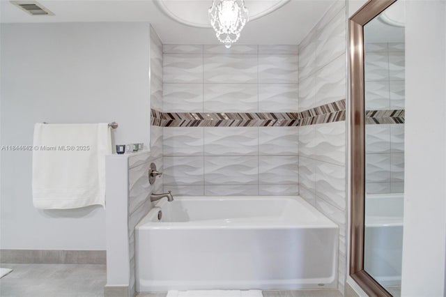 5 of 20 - 1865 S Ocean Dr 4h, Hallandale Beach, FL