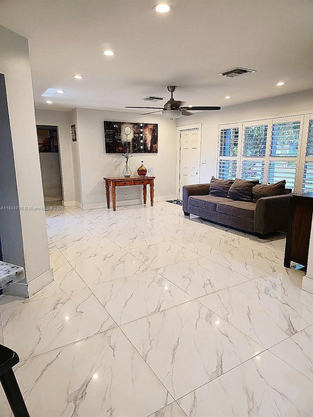 5 of 17 - 3331 N 66th Ave, Hollywood, FL