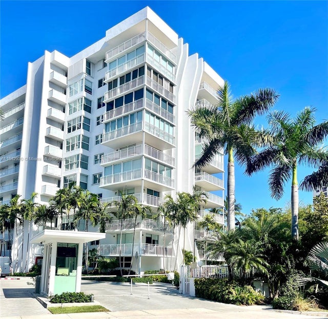 1 of 19 - 607 Ocean Dr 3k, Key Biscayne, FL