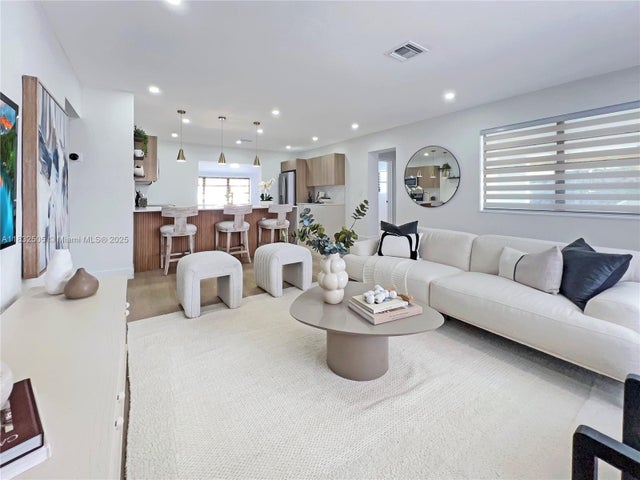 2 of 47 - 515 Nw 30th Ter, Fort Lauderdale, FL