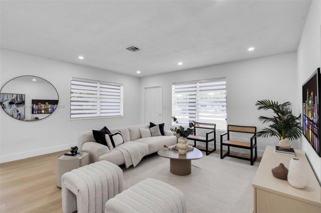 4 of 47 - 515 Nw 30th Ter, Fort Lauderdale, FL