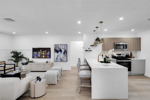 5 of 47 - 515 Nw 30th Ter, Fort Lauderdale, FL