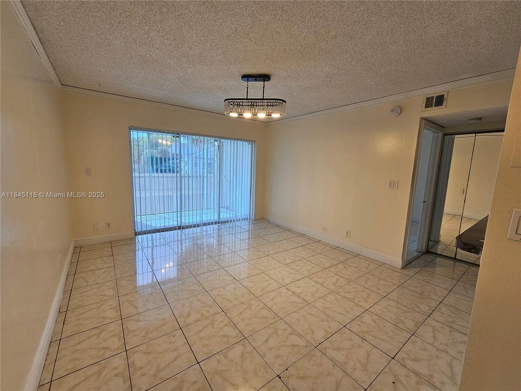 5686 Rock Island Rd 126, Tamarac