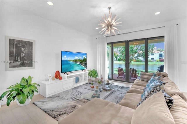 4 of 47 - 11824 Sw 13th Ct, Pembroke Pines, FL